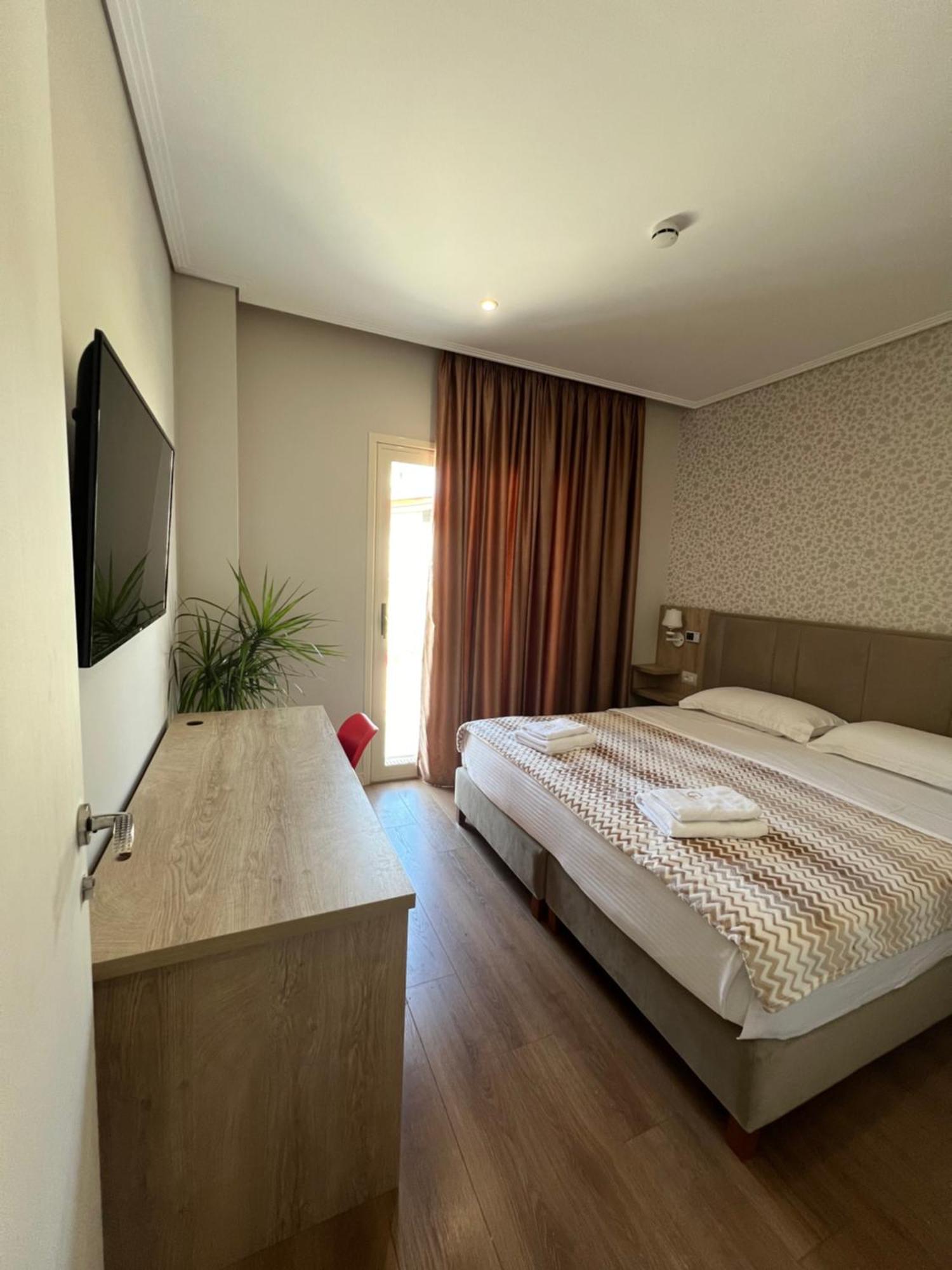 Class Hotel 卡萨米尔 外观 照片